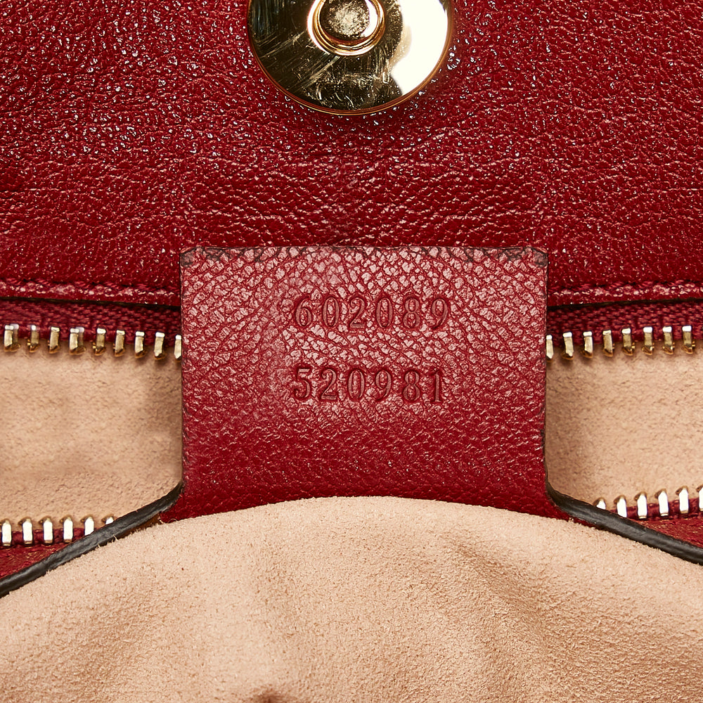 
            
                Load image into Gallery viewer, Gucci Horsebit 1955 Drawstring Crossbody Bag Red
            
        
