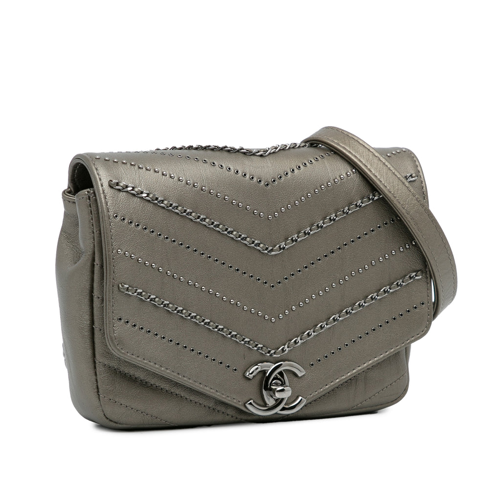 
            
                Load image into Gallery viewer, Chanel Mini Embellished Calfskin Chevron Square Envelop Flap Gray
            
        